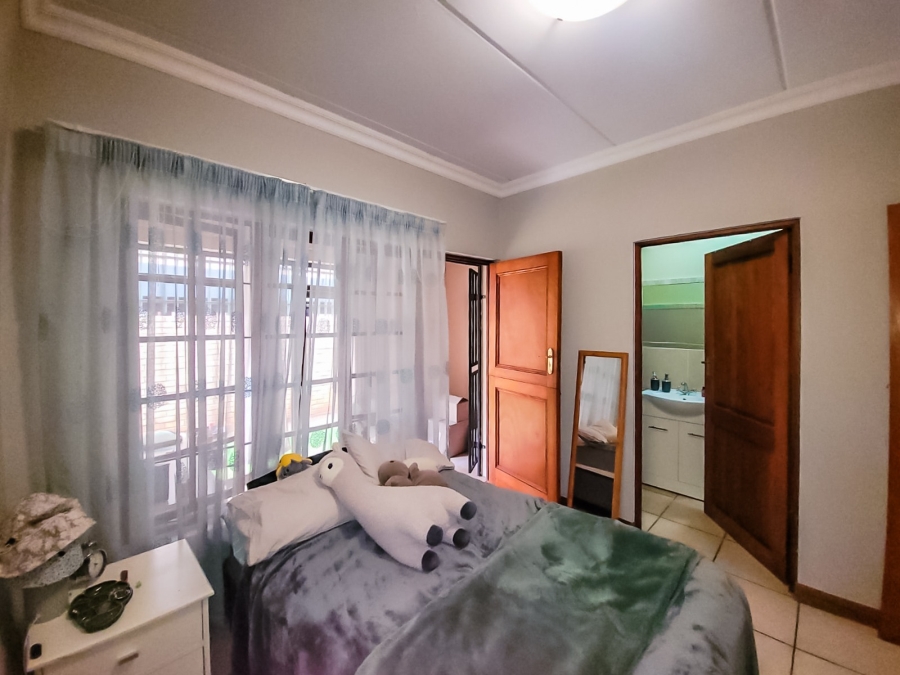 1 Bedroom Property for Sale in Die Bult North West